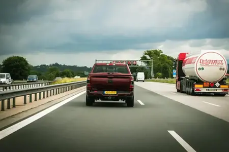 Совети за купување на вињета за автопат и патување во Австрија.